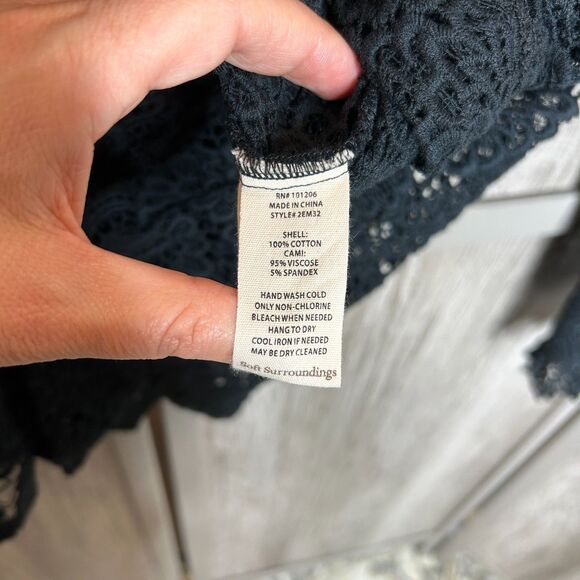 Soft Surroundings Lace Blouse Button Up Long sleeve Bohemian Artsy Size L - Picture 5 of 6